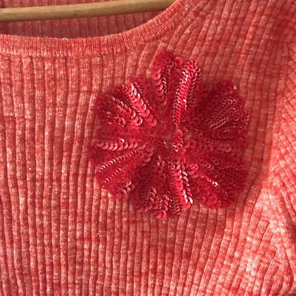 Peachy JCrew shirt with sequin floral detail - Picture 2 of 3